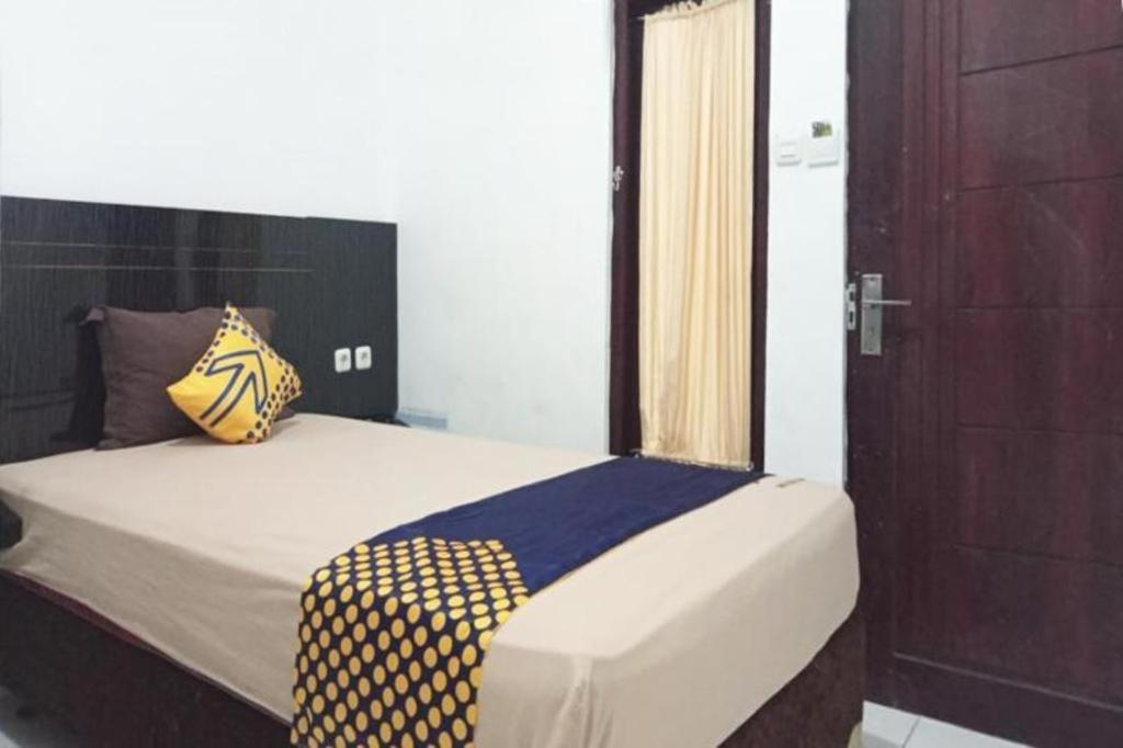 Spot On 3605 Clarichie Guest House Kupang  Zewnętrze zdjęcie